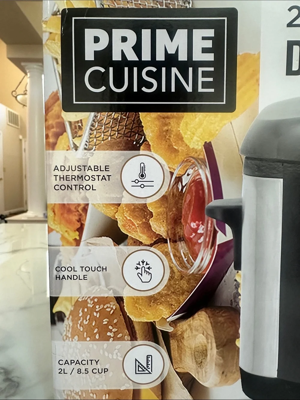 Prime Cuisine 2-Liter Deep Fryer in Black and Silver